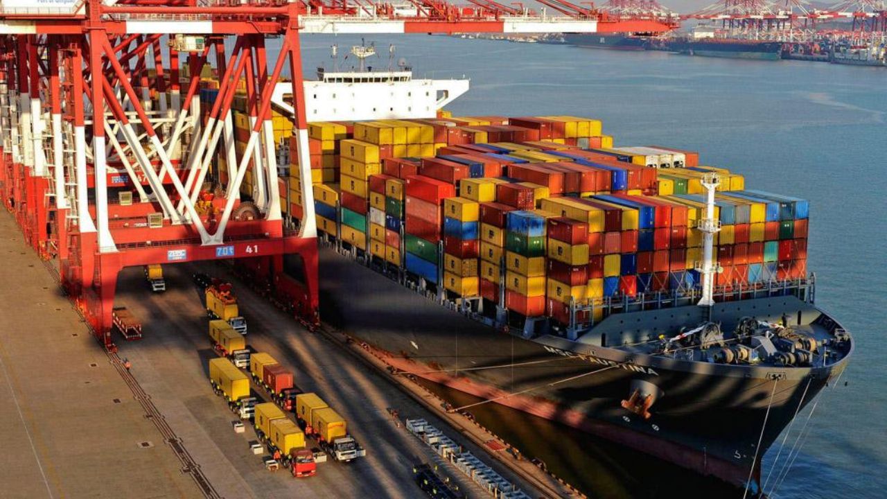 تراز تجاری مثبت ۱۰۶ میلیون یورویی مناطق آزاد در سال ۱۴۰۲