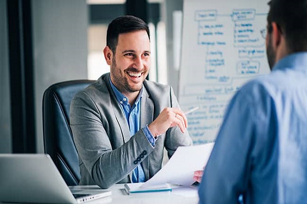 ۵ عبارت انگلیسی که مدیران موفق هر روز استفاده میکنند عبارات انگلیسی مدیران برای موفقیت شغلی