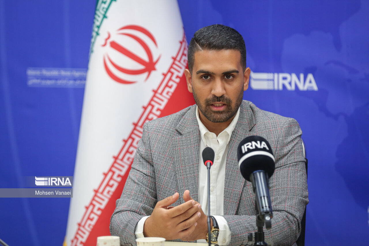 از خیابان تا فضای مجازی؛ چهرههای نوین بهرهکشی از کودک و نوجوان/ «در تهران، مشهد و اهواز، بخشی از نوجوانان کار فاقد شناسنامهاند» از خیابان تا فضای مجازی؛ چهرههای نوین بهرهکشی از کودک و نوجوان/ «در تهران، مشهد و اهواز، بخشی از نوجوانان کار فاقد شناسنامهاند»