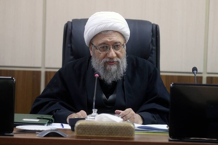 آیت‌الله آملی‌لاریجانی:از ایده‌های دانشجویان دغدغه‌مند استقبال می‌کنیم