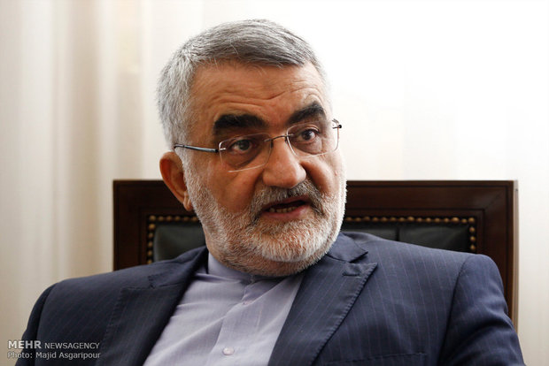 بروجردی: عدم صدور ویزا برای تماشاگران ایرانی برخلاف اصول دیپلماتیک است