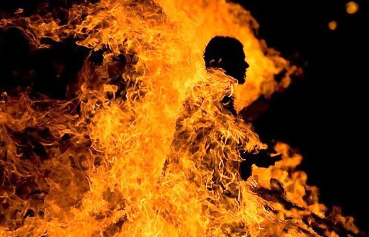 خودسوزی یک مرد مقابل دادگستری کرج/ علت حادثه چه بود، پرونده مهریه یا دعوای ملکی؟ خودسوزی یک مرد مقابل دادگستری کرج/ علت حادثه چه بود، پرونده مهریه یا دعوای ملکی؟