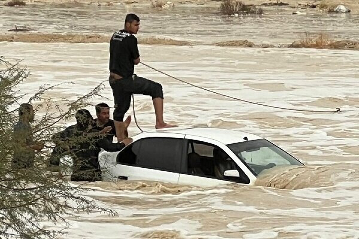 دختر ۹ ساله قربانی سیلاب شد/ خواهر ۵ ساله با کمک مردم نجات یافت دختر ۹ ساله قربانی سیلاب شد/ خواهر ۵ ساله با کمک مردم نجات یافت