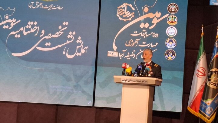 سیاری: ورود مداوم جوانان به ارتش مانند تزریق خون تازه به پیکره آن است سیاری: ورود مداوم جوانان به ارتش مانند تزریق خون تازه به پیکره آن است