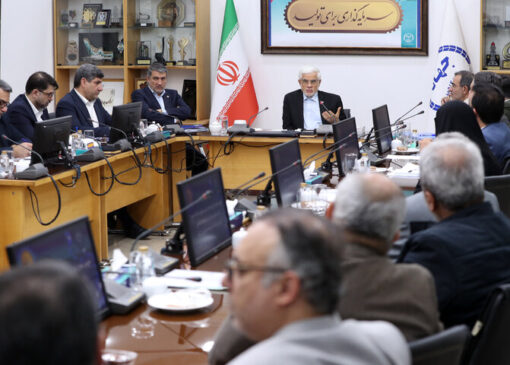 عارف: سهم ۱۶ آذر در پیروزی انقلاب اسلامی بی‌نظیر است