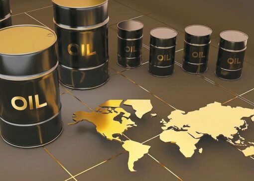 قیمت جهانی نفت امروز یکشنبه ۲۳ آذر ۱۴۰۴ / برنت و نفت خام زیر فشار مازاد عرضه