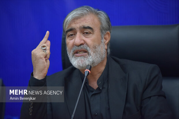 واکنش رئیس کمیسیون امنیت ملی مجلس به اعطای جایزه صلح فیفا به ترامپ واکنش رئیس کمیسیون امنیت ملی مجلس به اعطای جایزه صلح فیفا به ترامپ