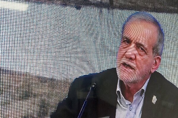 پزشکیان: حل مسائل کشور نیازمند زمان، کار کارشناسی و وحدت است