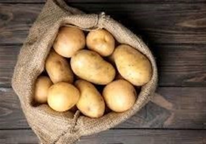 20 هزار تن سیبزمینی برای تنظیم بازار راهی بازار میشود 20 هزار تن سیبزمینی برای تنظیم بازار راهی بازار میشود