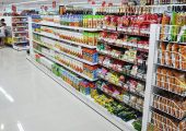 قیمت متفاوت کالاها روی قفسه و فاکتور؛ هشدار درباره تخلف برخی فروشگاه‌های زنجیره‌ای!